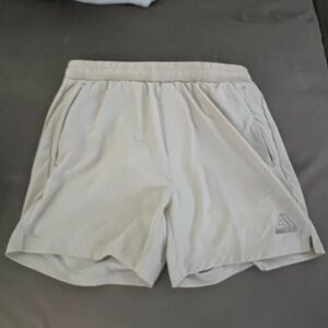 AeroMVMNT Men's White Athletic Shorts white liner